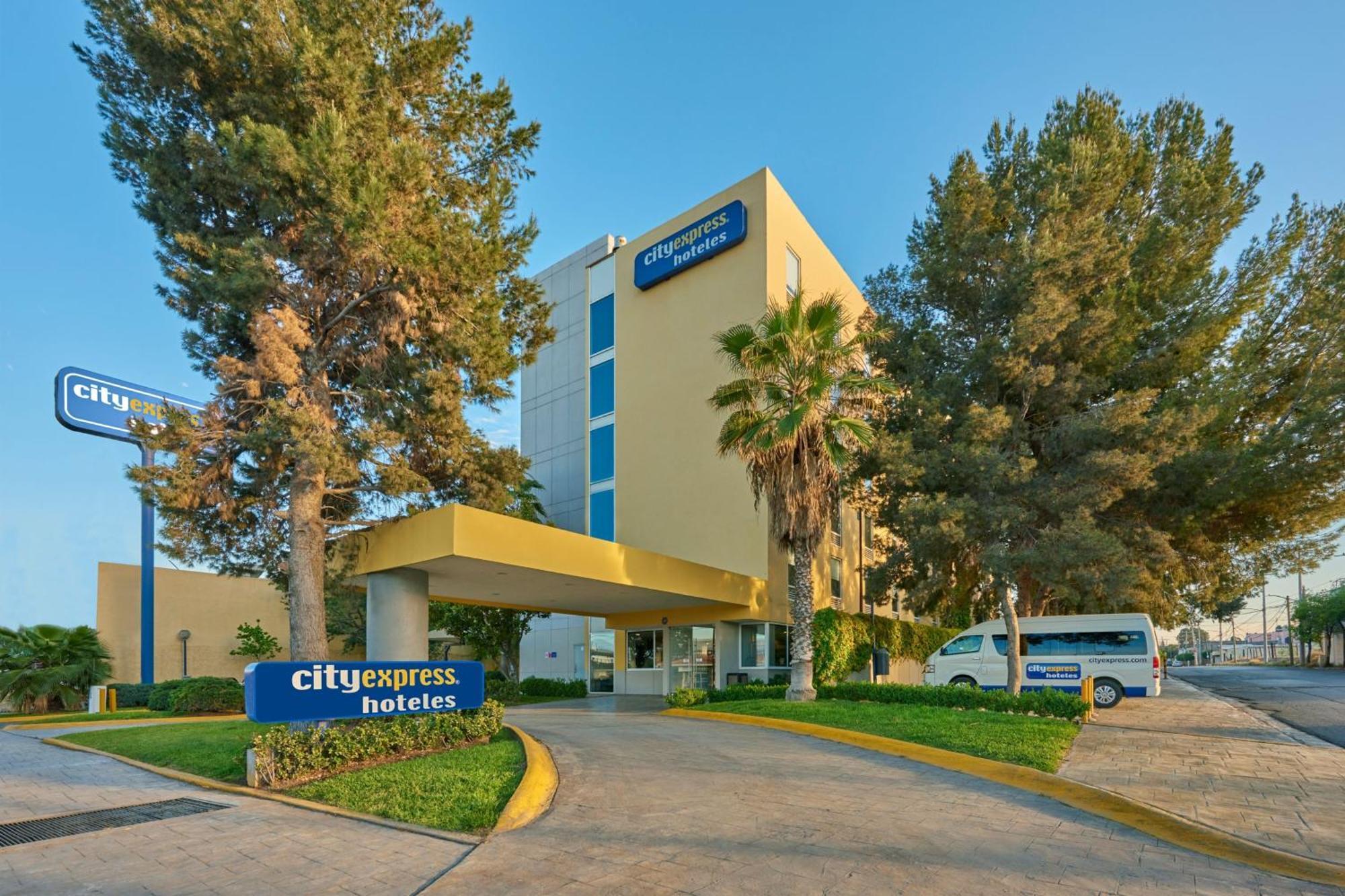 City Express By Marriott Saltillo Norte Exteriör bild