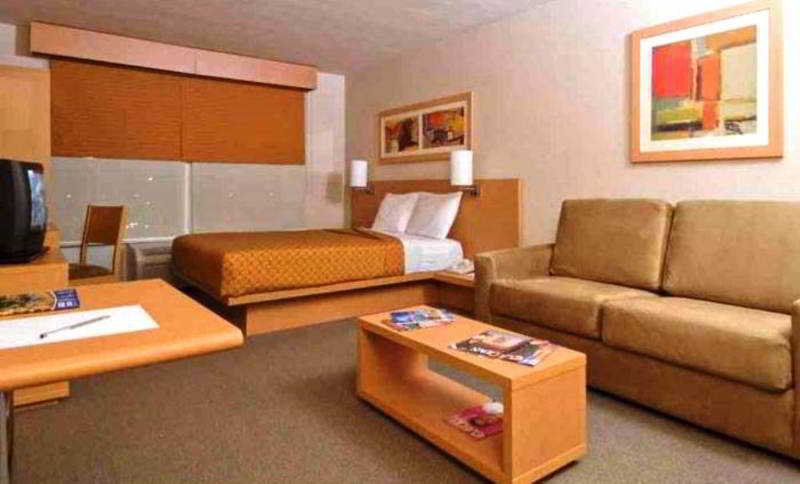 City Express By Marriott Saltillo Norte Exteriör bild